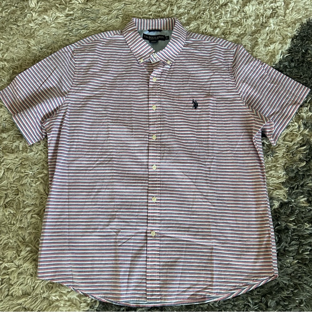 US Polo Men's Blue/White/Red Short Sleeve Button Up Shirt Size XL NWOT